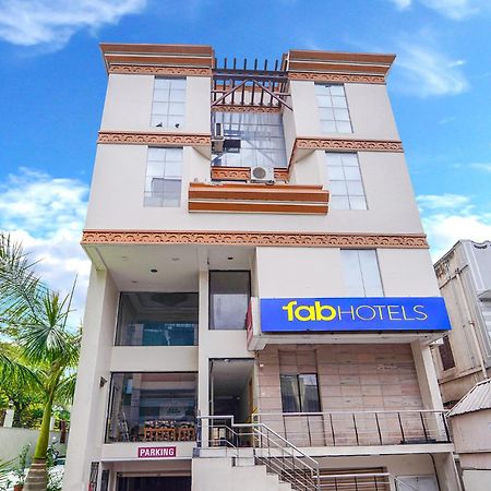 Fabhotel Ess Paradise - Nr Bus Stand Coimbatore Bagian luar foto
