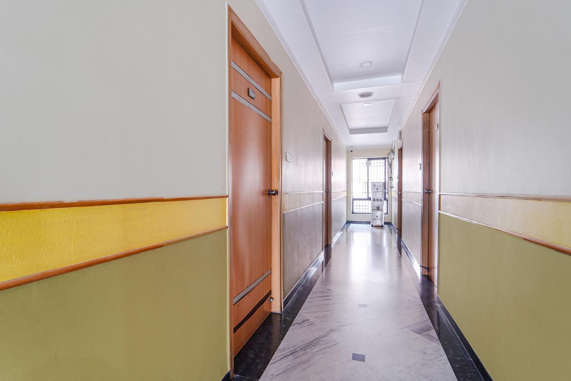 Fabhotel Ess Paradise - Nr Bus Stand Coimbatore Bagian luar foto
