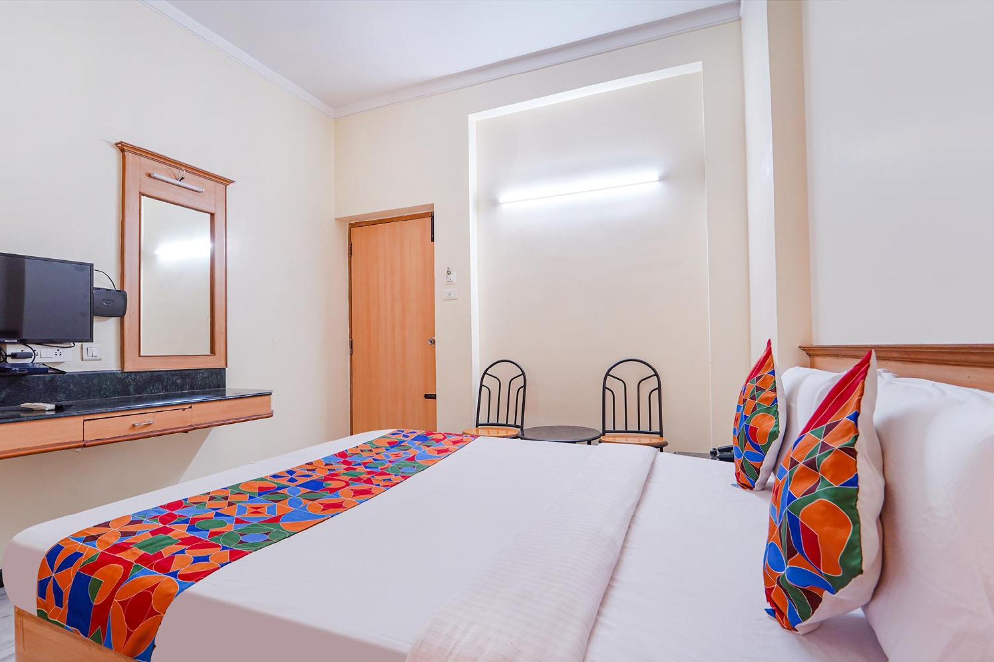 Fabhotel Ess Paradise - Nr Bus Stand Coimbatore Bagian luar foto