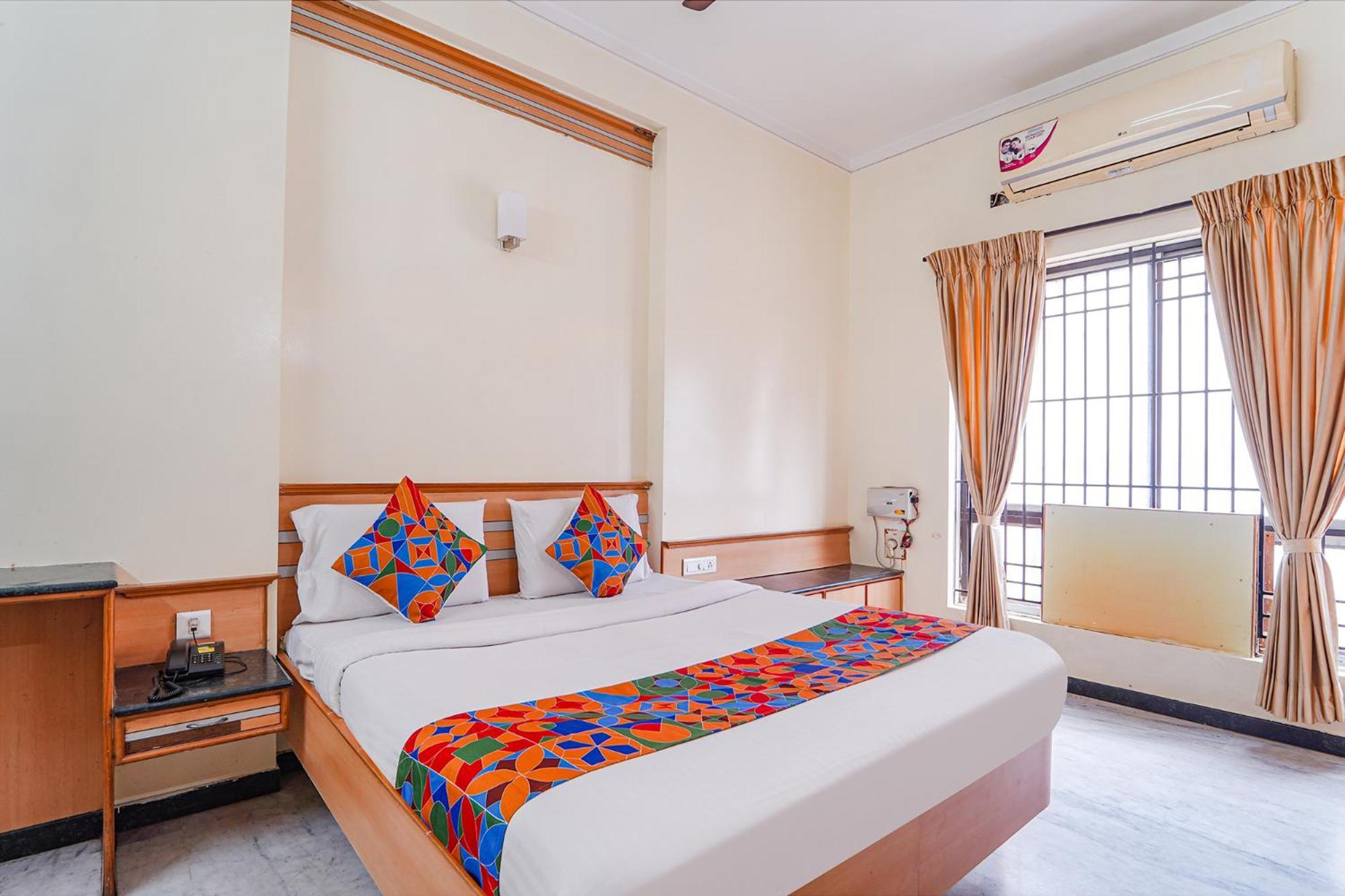 Fabhotel Ess Paradise - Nr Bus Stand Coimbatore Bagian luar foto