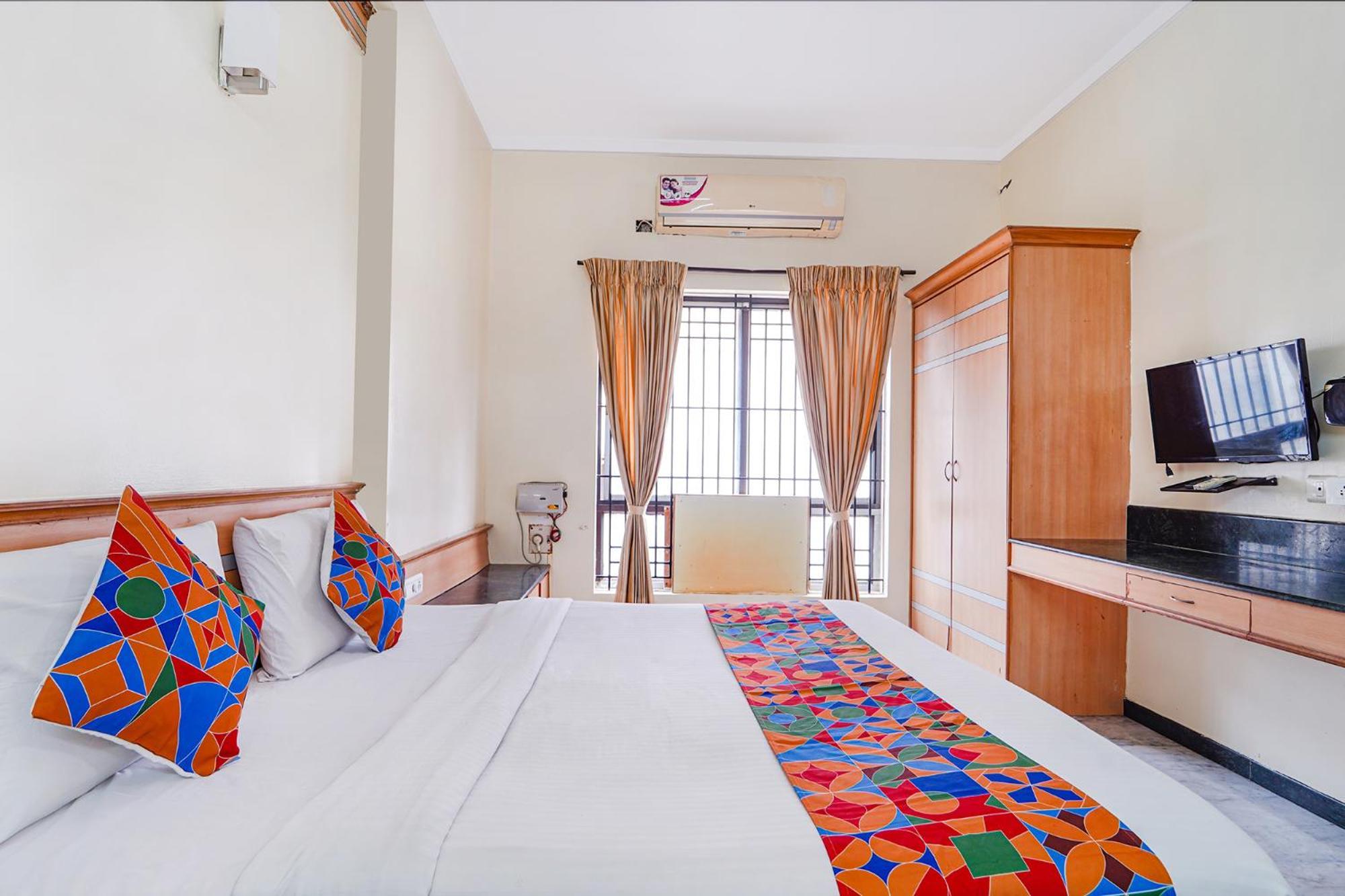 Fabhotel Ess Paradise - Nr Bus Stand Coimbatore Bagian luar foto