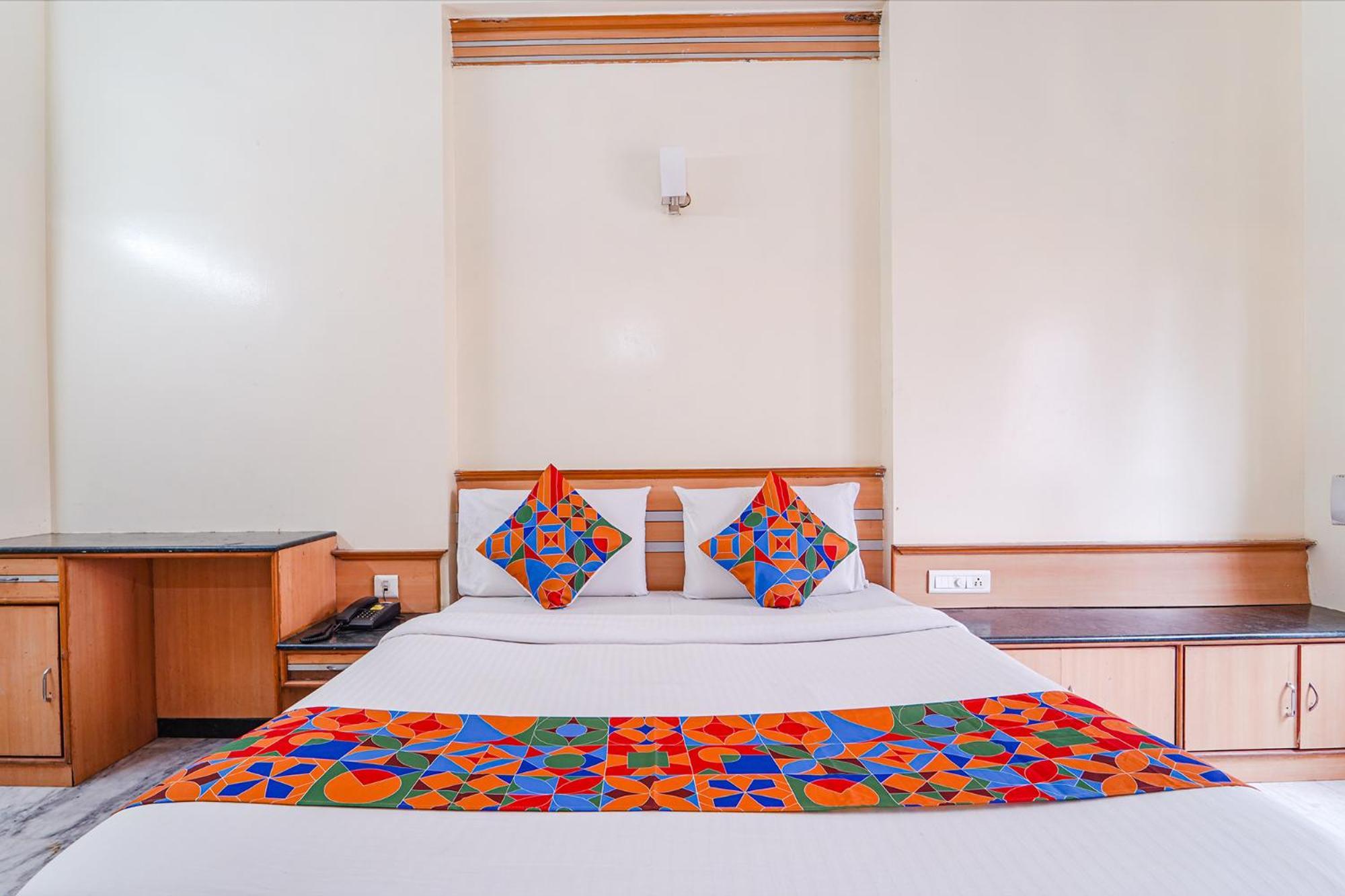 Fabhotel Ess Paradise - Nr Bus Stand Coimbatore Bagian luar foto